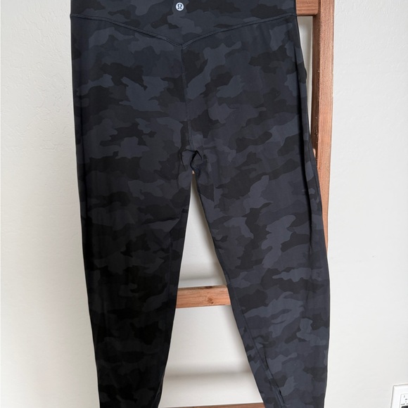Lululemon Align High-Rise Pants-
Camouflage Joggers - Picture 3 of 4